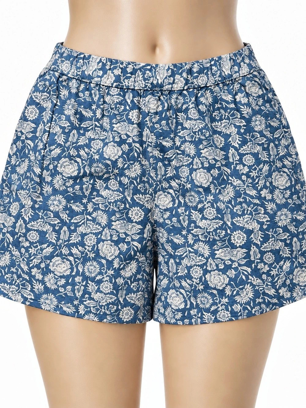 Universal Thread Women'Small High-Rise Pull-On Shorts Floral Shorts Blue & White